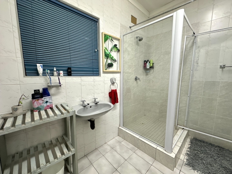 4 Bedroom Property for Sale in Bergsig Western Cape